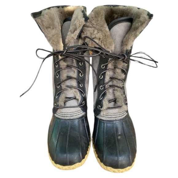 Size 11 L.L Bean  Shearling Sheepskin Leather Lace up Boots - Picture 1 of 8